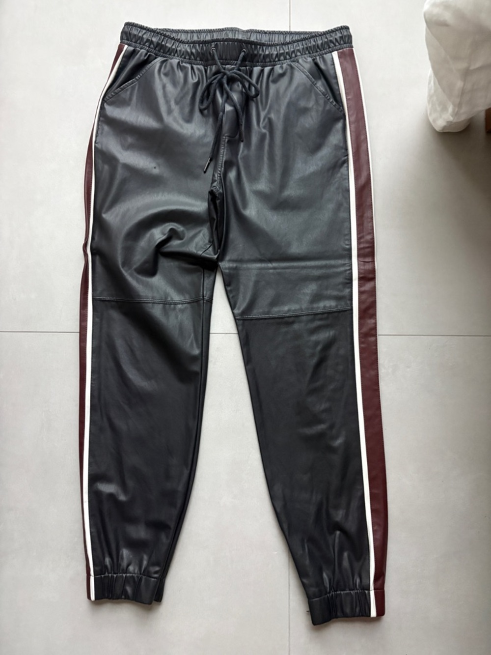 David Lerner Navy w/Side stripe Faux Leather Joggers Medium